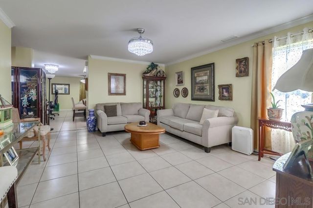 1236 Tobias Dr, Chula Vista, CA 91911