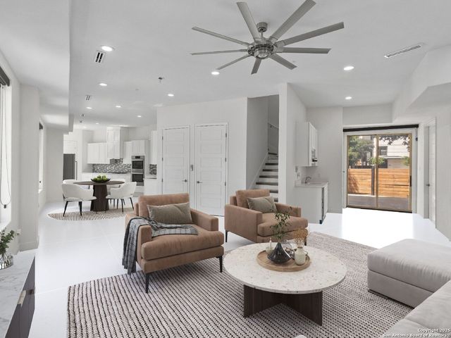 727 E Park Avenue, San Antonio, TX 78212