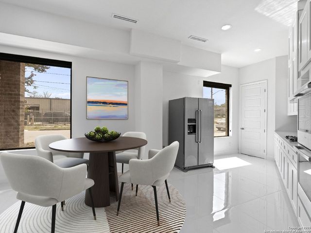 727 E Park Avenue, San Antonio, TX 78212