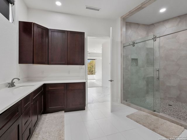 727 E Park Avenue, San Antonio, TX 78212