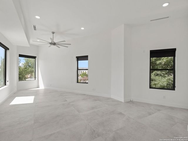 727 E Park Avenue, San Antonio, TX 78212