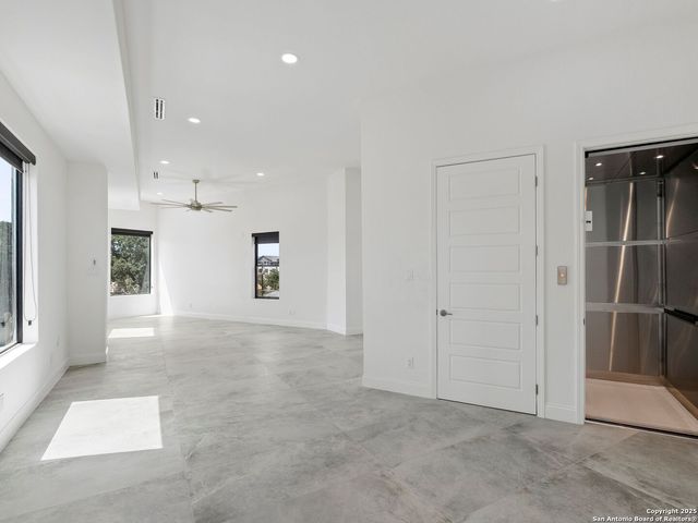 727 E Park Avenue, San Antonio, TX 78212