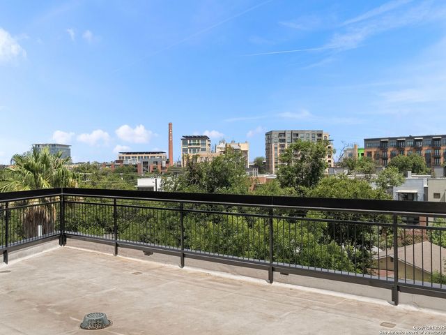 727 E Park Avenue, San Antonio, TX 78212