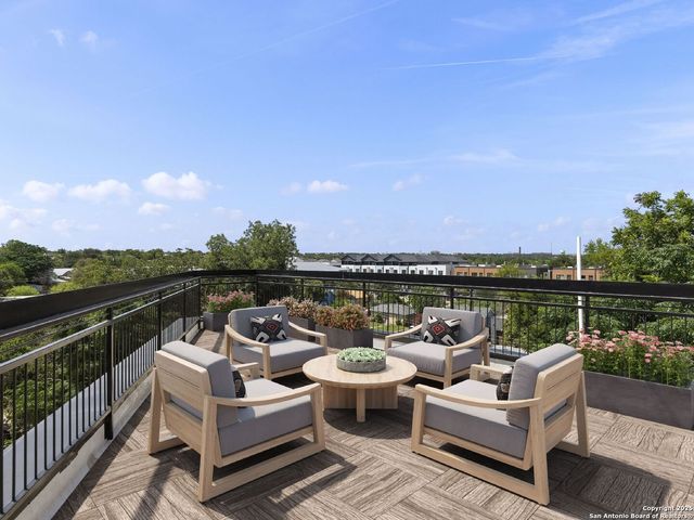 727 E Park Avenue, San Antonio, TX 78212