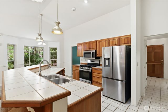 5800 SW Royal Spruce Drive, Port Orchard, WA 98367
