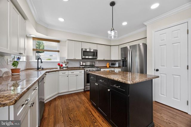 5009 SWAN DR, Phoenixville, PA 19460