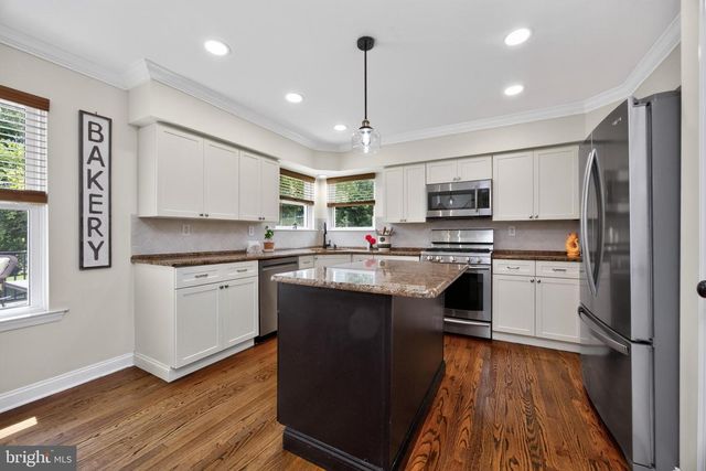 5009 SWAN DR, Phoenixville, PA 19460