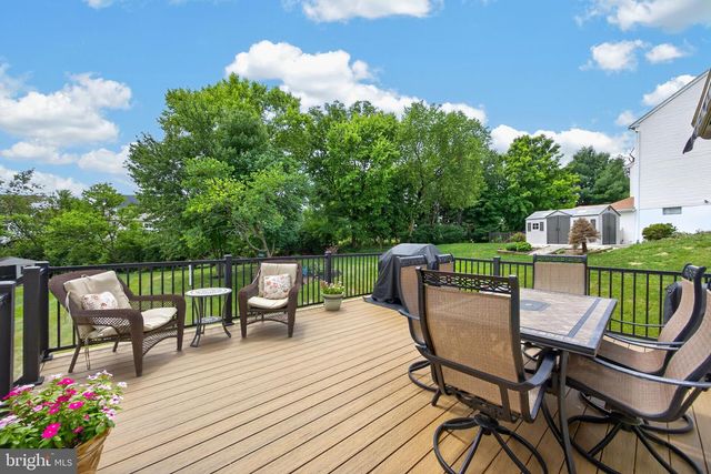 5009 SWAN DR, Phoenixville, PA 19460