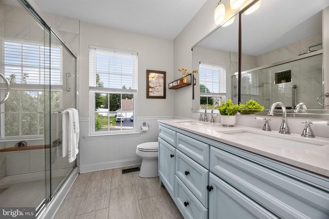 5009 SWAN DR, Phoenixville, PA 19460