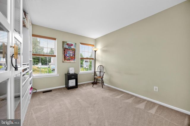 5009 SWAN DR, Phoenixville, PA 19460