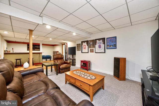 5009 SWAN DR, Phoenixville, PA 19460