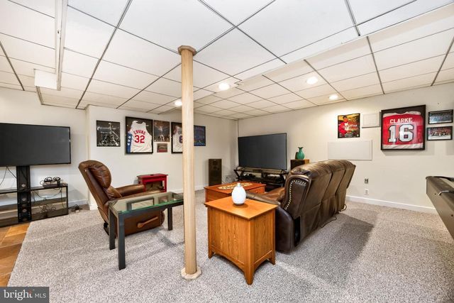 5009 SWAN DR, Phoenixville, PA 19460