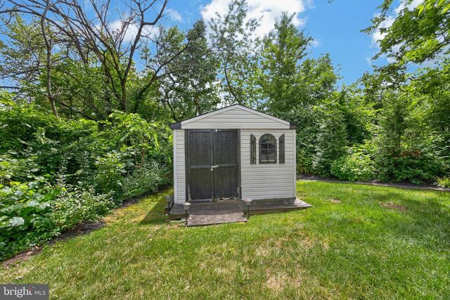 5009 SWAN DR, Phoenixville, PA 19460