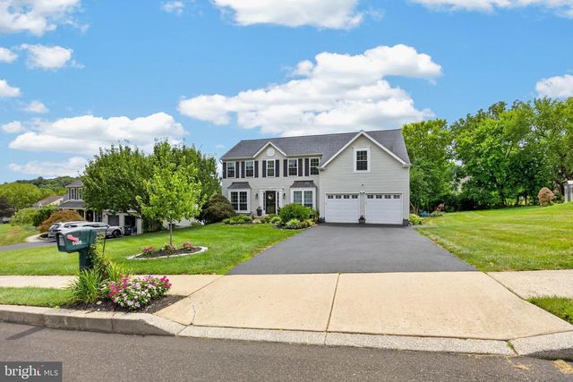5009 SWAN DR, Phoenixville, PA 19460