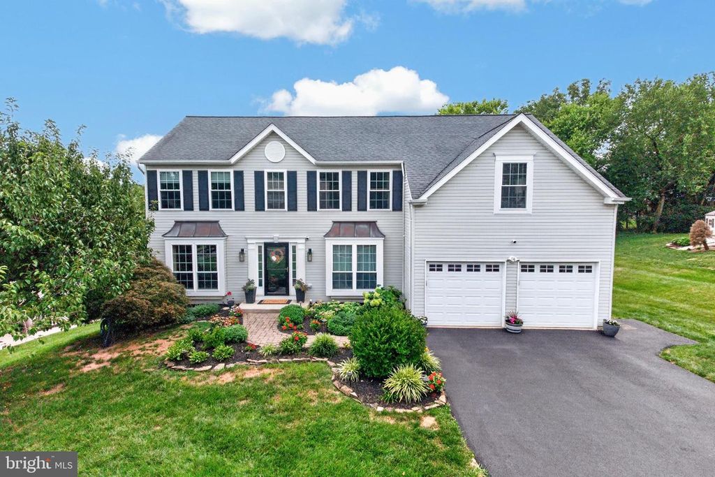5009 SWAN DR, Phoenixville, PA 19460