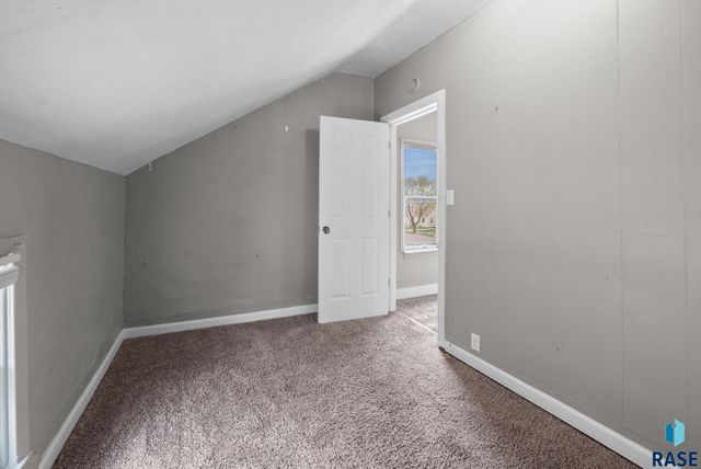 116 N Van Eps Ave Avenue, Sioux Falls, SD 57103