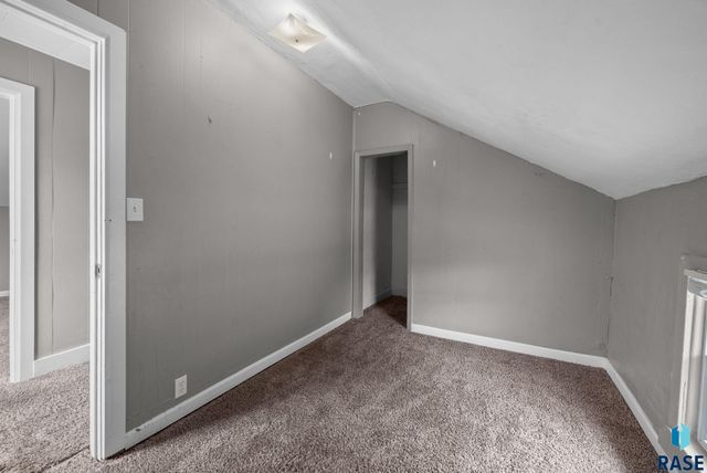 116 N Van Eps Ave Avenue, Sioux Falls, SD 57103