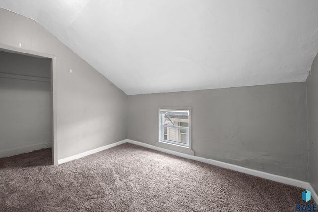 116 N Van Eps Ave Avenue, Sioux Falls, SD 57103