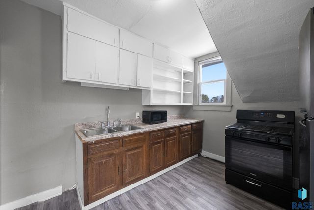 116 N Van Eps Ave Avenue, Sioux Falls, SD 57103