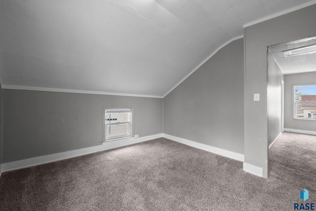 116 N Van Eps Ave Avenue, Sioux Falls, SD 57103