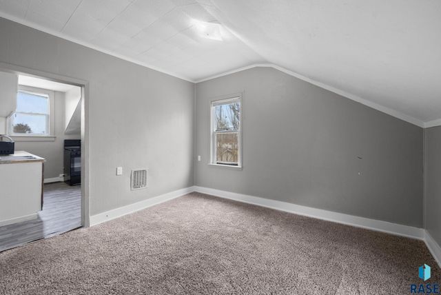 116 N Van Eps Ave Avenue, Sioux Falls, SD 57103