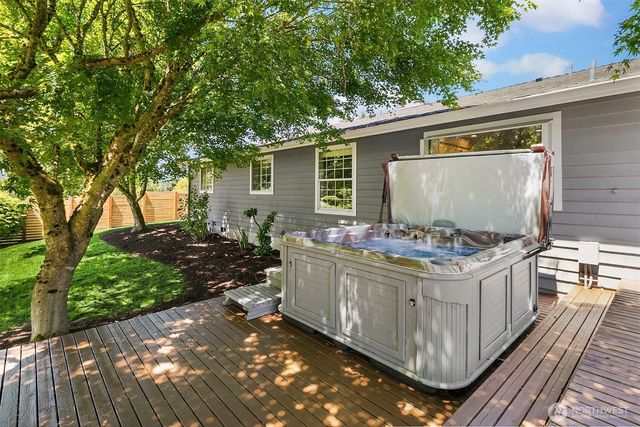 11220 196th Avenue NE, Redmond, WA 98052
