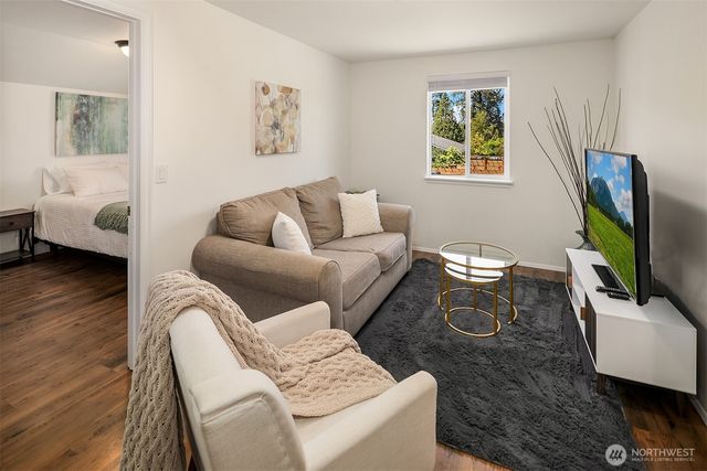 11220 196th Avenue NE, Redmond, WA 98052