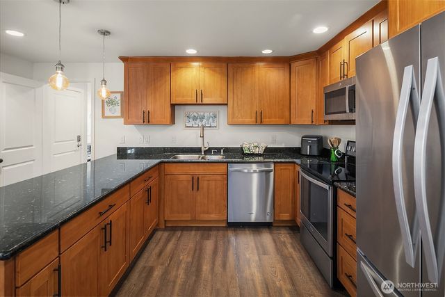 11220 196th Avenue NE, Redmond, WA 98052
