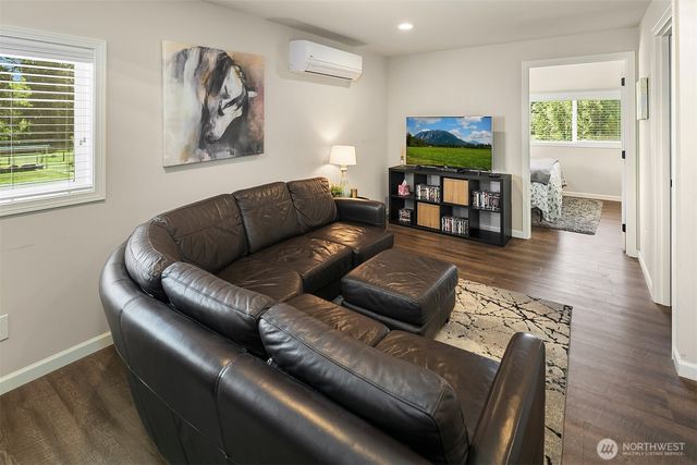 11220 196th Avenue NE, Redmond, WA 98052