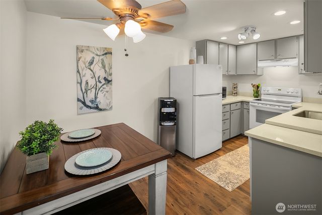 11220 196th Avenue NE, Redmond, WA 98052