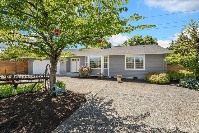 11220 196th Avenue NE, Redmond, WA 98052