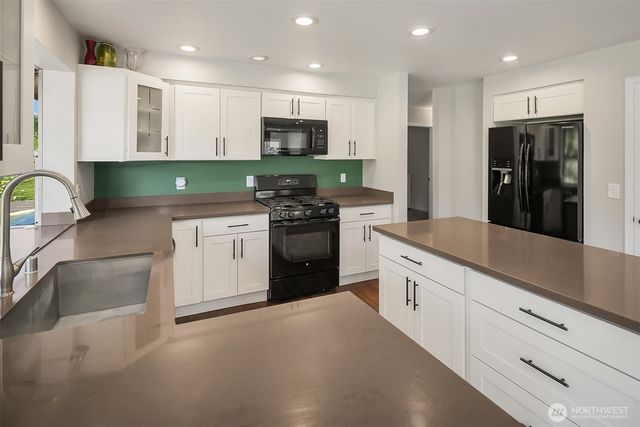 11220 196th Avenue NE, Redmond, WA 98052