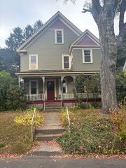 9 Walnut St, Ware, MA 01082