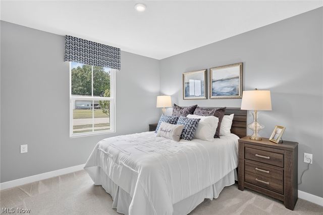 302 Ridgewater Drive, Elyria, OH 44035