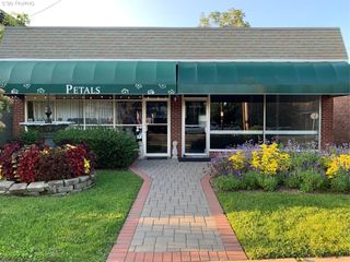 196 Forest Avenue, Locust Valley, NY 11560