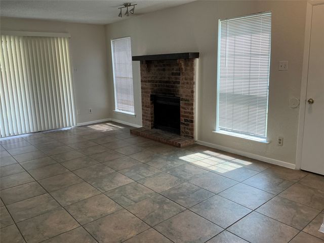 934 Turtle Cove 156, Irving, TX 75060