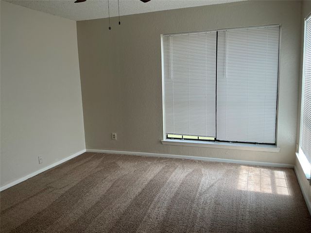 934 Turtle Cove 156, Irving, TX 75060