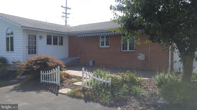 8509 WINCHESTER AVE, Inwood, WV 25428