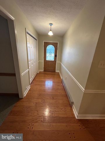 8509 WINCHESTER AVE, Inwood, WV 25428