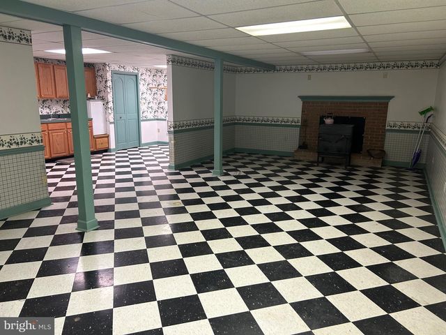 8509 WINCHESTER AVE, Inwood, WV 25428