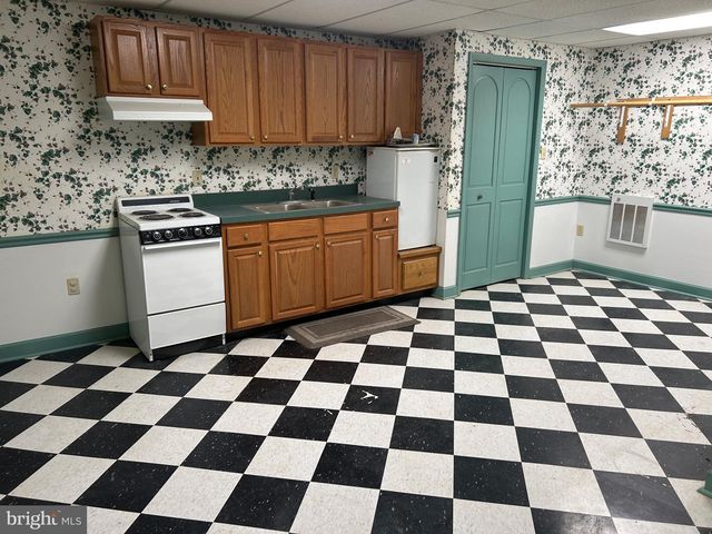 8509 WINCHESTER AVE, Inwood, WV 25428