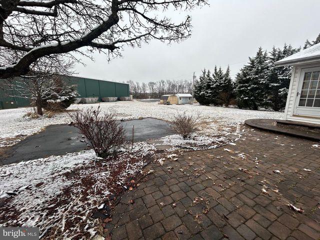 8509 WINCHESTER AVE, Inwood, WV 25428