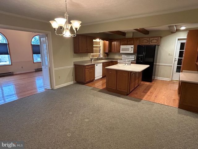 8509 WINCHESTER AVE, Inwood, WV 25428