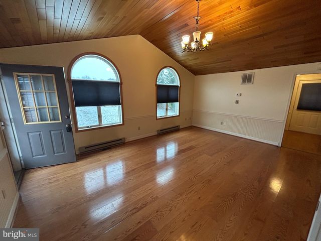 8509 WINCHESTER AVE, Inwood, WV 25428