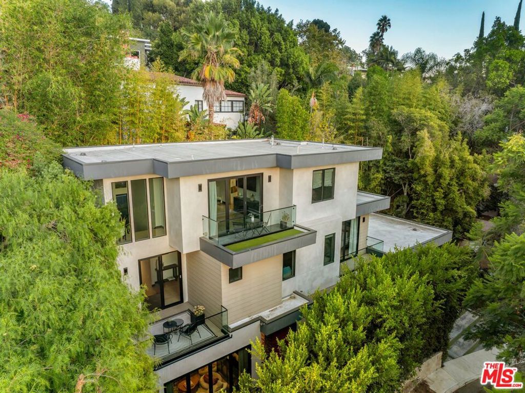 2260 Alcyona Drive, Los Angeles, CA 90068 — photo 2