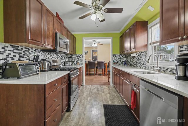 18 Tappen Street, Avenel, NJ 07001
