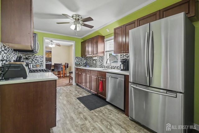 18 Tappen Street, Avenel, NJ 07001