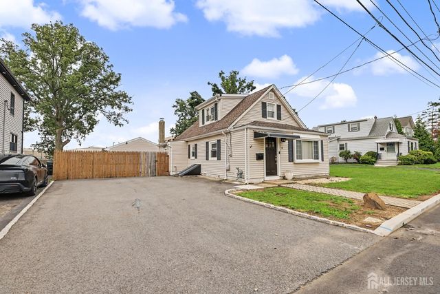 18 Tappen Street, Avenel, NJ 07001