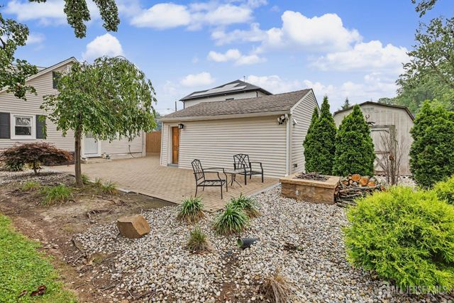 18 Tappen Street, Avenel, NJ 07001