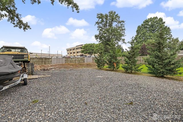 18 Tappen Street, Avenel, NJ 07001